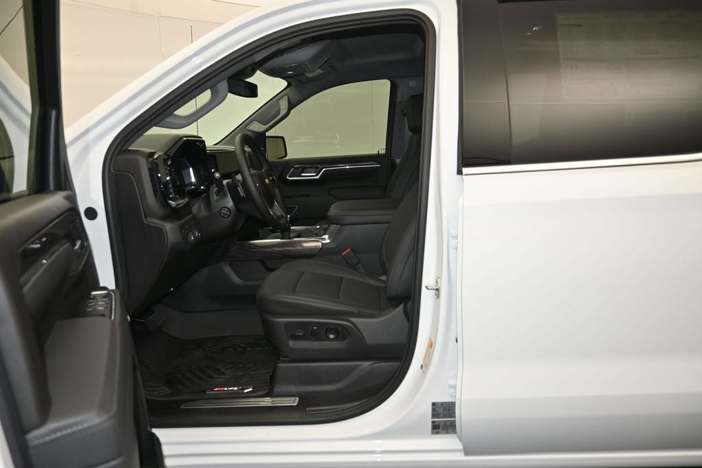 2026 Chevrolet Silverado 1500 LTZ - Photo 21