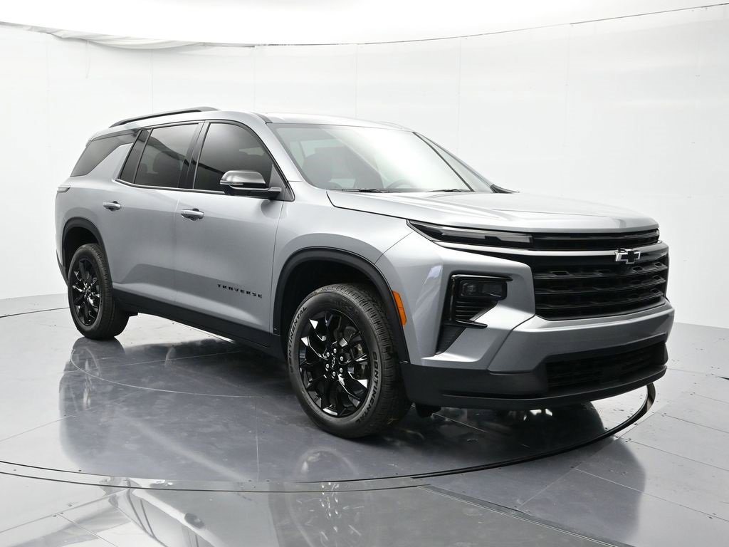 2026 Chevrolet Traverse photo 3