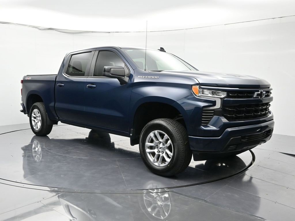 2022 Chevrolet Silverado 1500 RST photo 3
