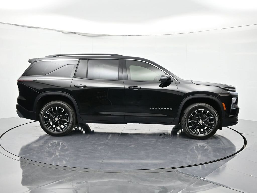 New 2026 Chevrolet Traverse LT SUV