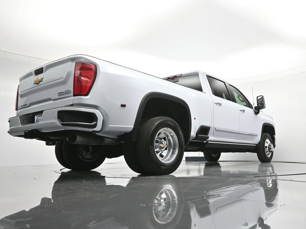 2026 Chevrolet Silverado 3500 HD High Country - Photo 43