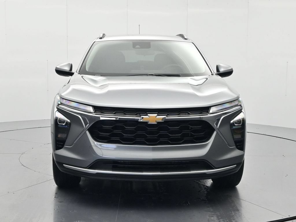 Used 2025 Chevrolet Trax LT SUV