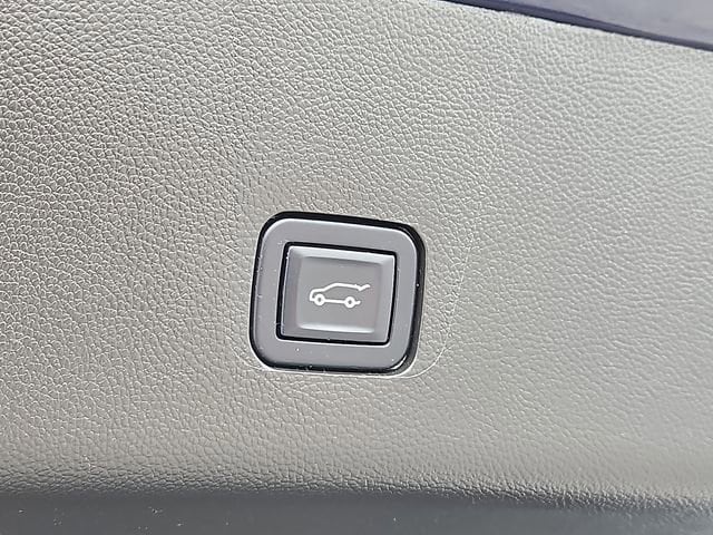 2022 Chevrolet Traverse 1LT - Photo 30