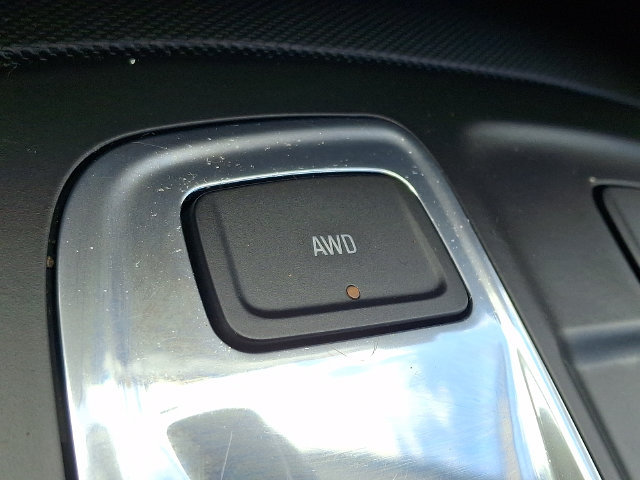 2024 Chevrolet Equinox LT - Photo 25