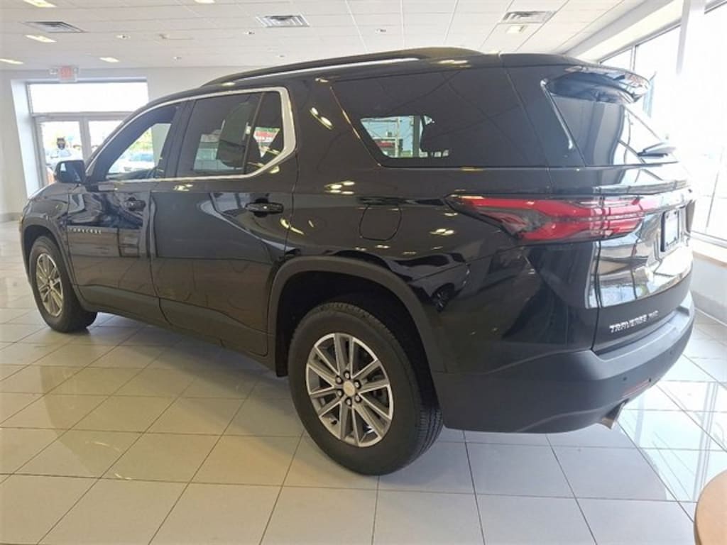Certified 2023 Chevrolet Traverse LT Cloth SUV