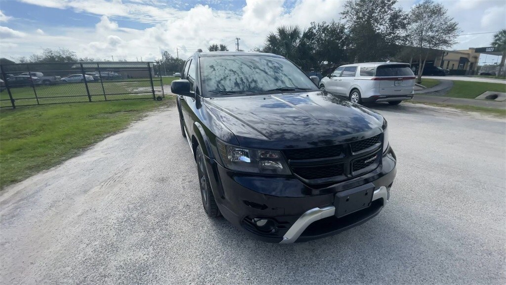 2019 Dodge Journey Crossroad photo 2