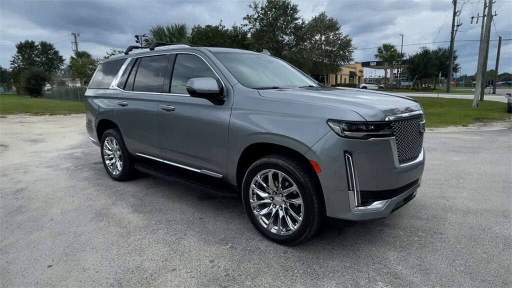 2023 Cadillac Escalade Premium Luxury photo 2