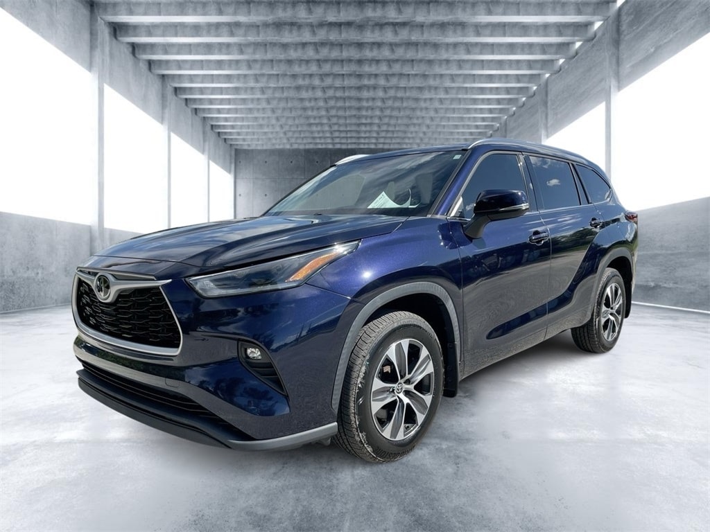 2021 Toyota Highlander XLE's photo