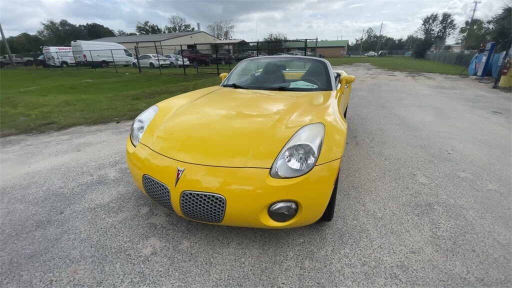 2008 Pontiac Solstice photo 3