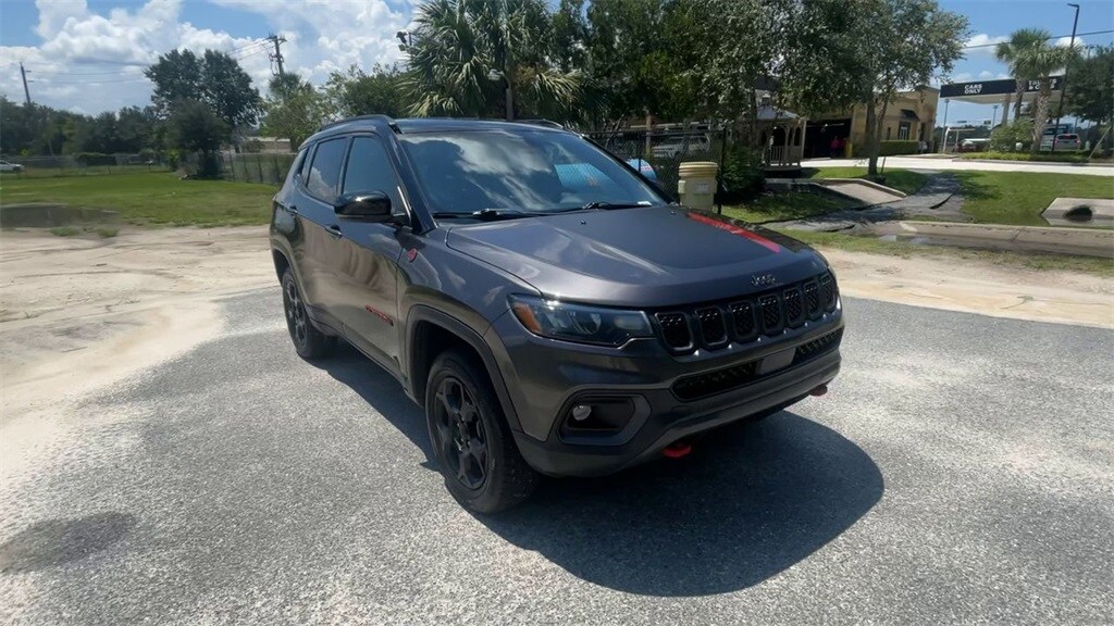 2023 Jeep Compass Trailhawk photo 2