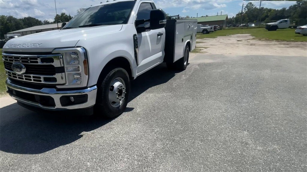 2024 Ford F-350 XL photo 4