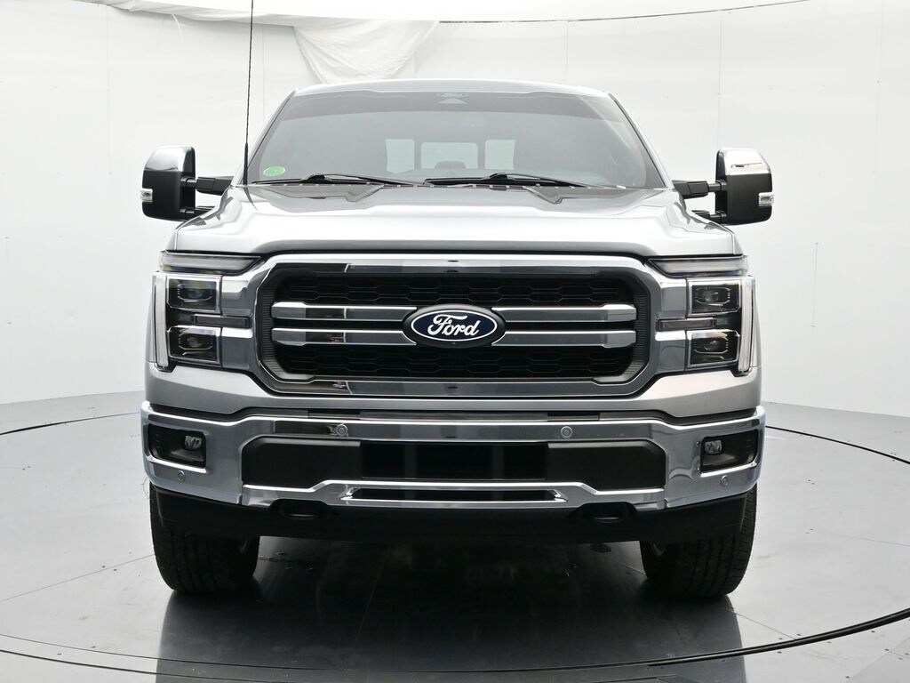 2025 Ford F-150 Lariat photo 2