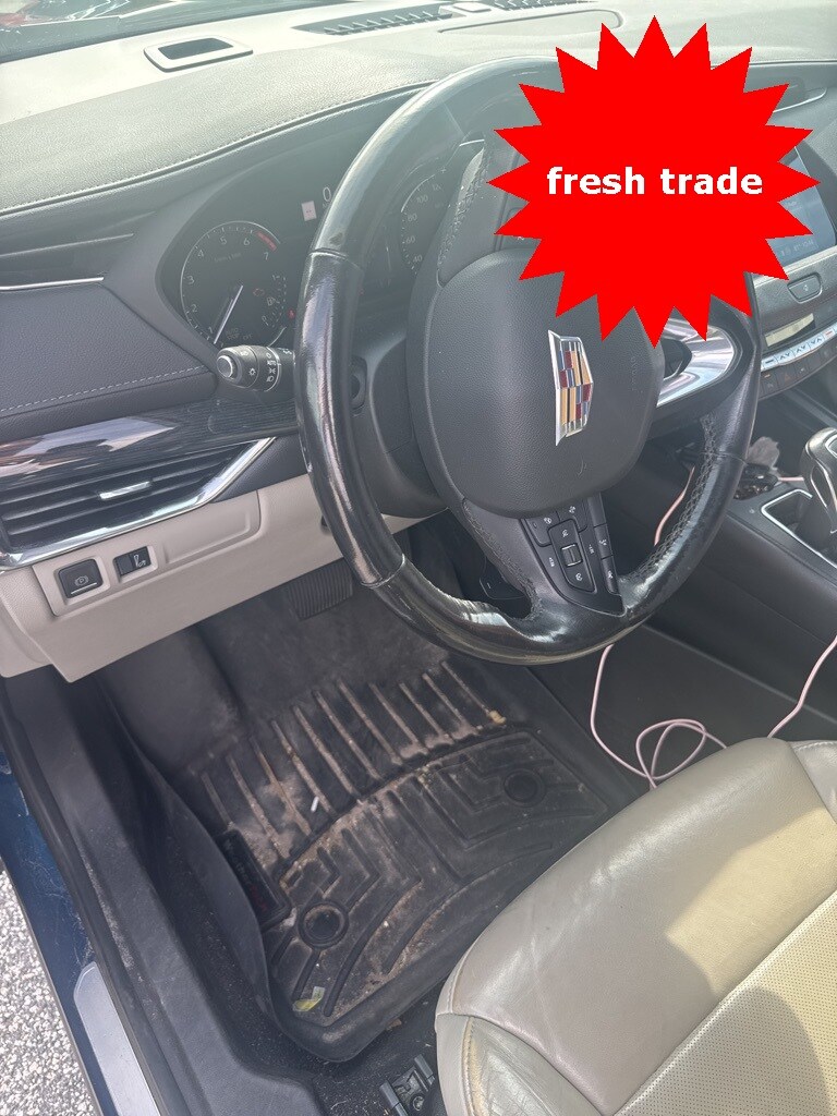 2019 Cadillac XT4 Premium Luxury photo 3
