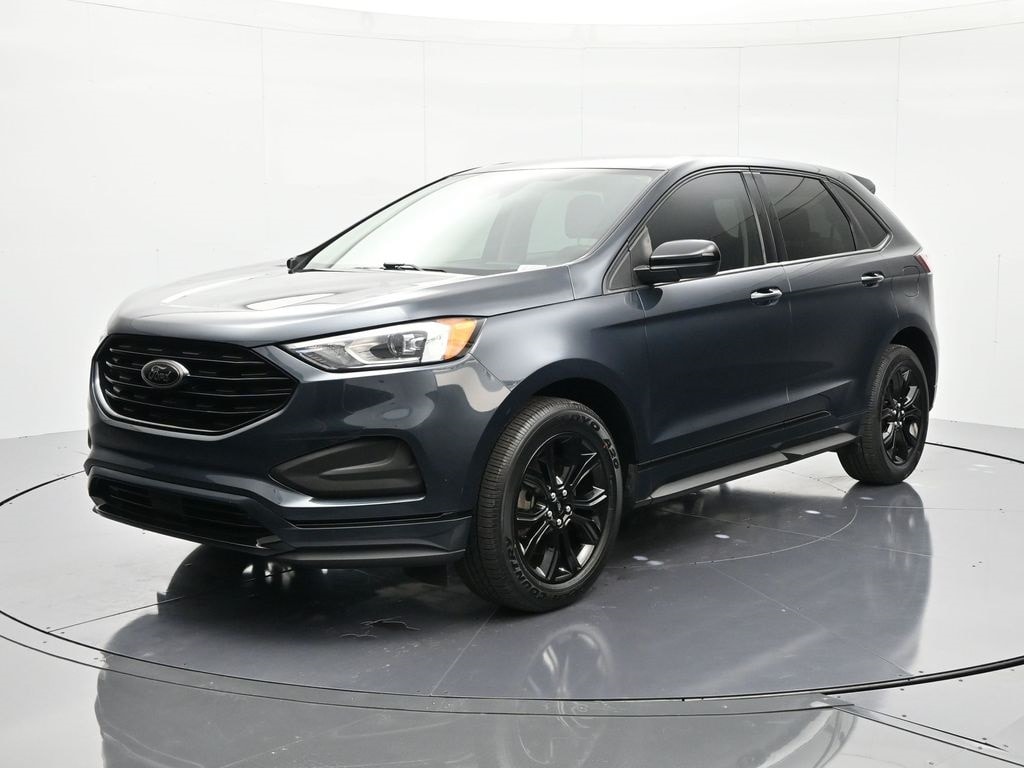 Used 2022 Ford Edge SE SUV