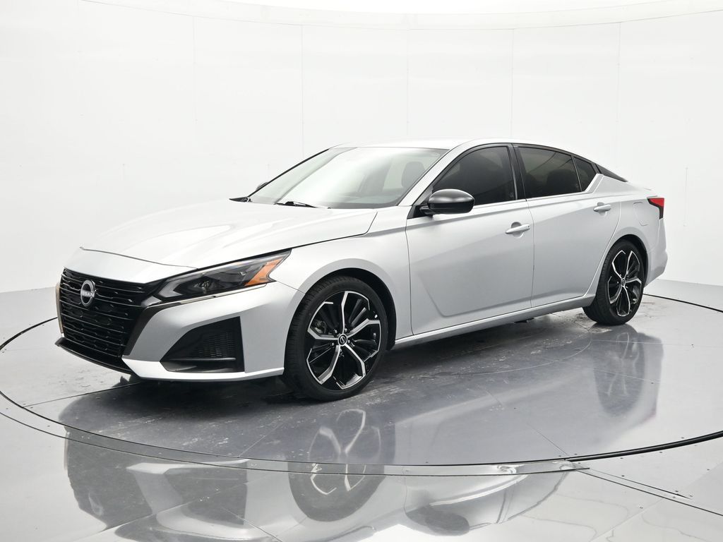 2024 Nissan Altima Sedan 