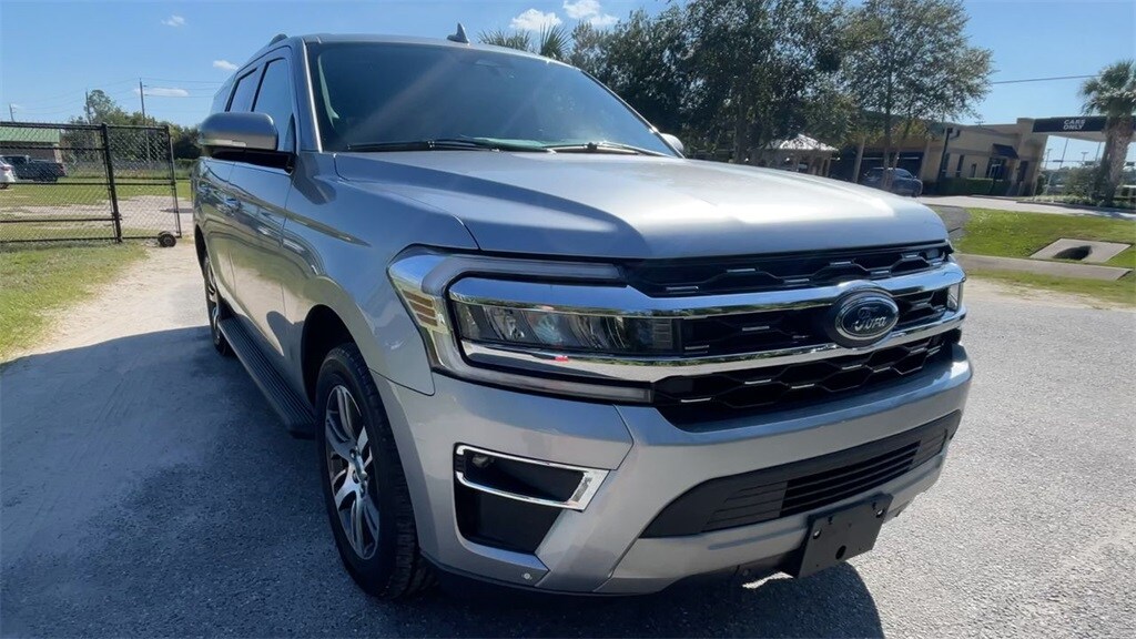 2024 Ford Expedition Limited photo 2