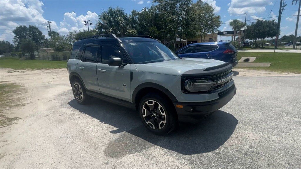 2022 Ford Bronco Sport Outer Banks photo 2