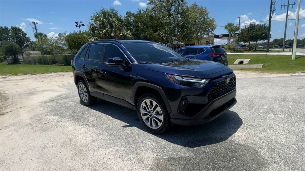 2023 Toyota RAV4 XLE Premium photo 2