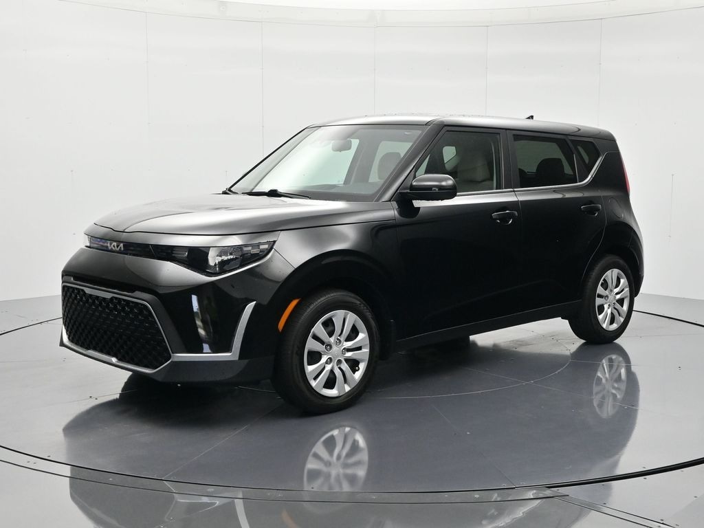 Used 2024 Kia Soul LX Hatchback