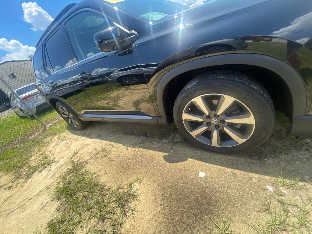 Used 2023 Honda Pilot Elite SUV