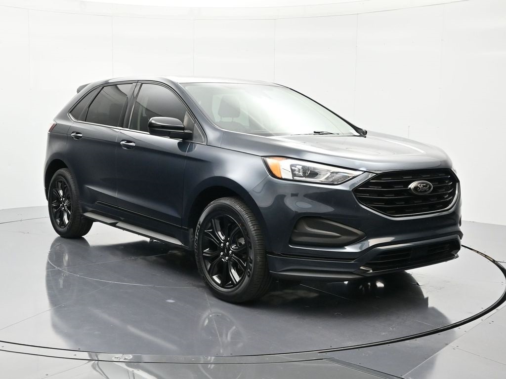 Used 2022 Ford Edge SE SUV