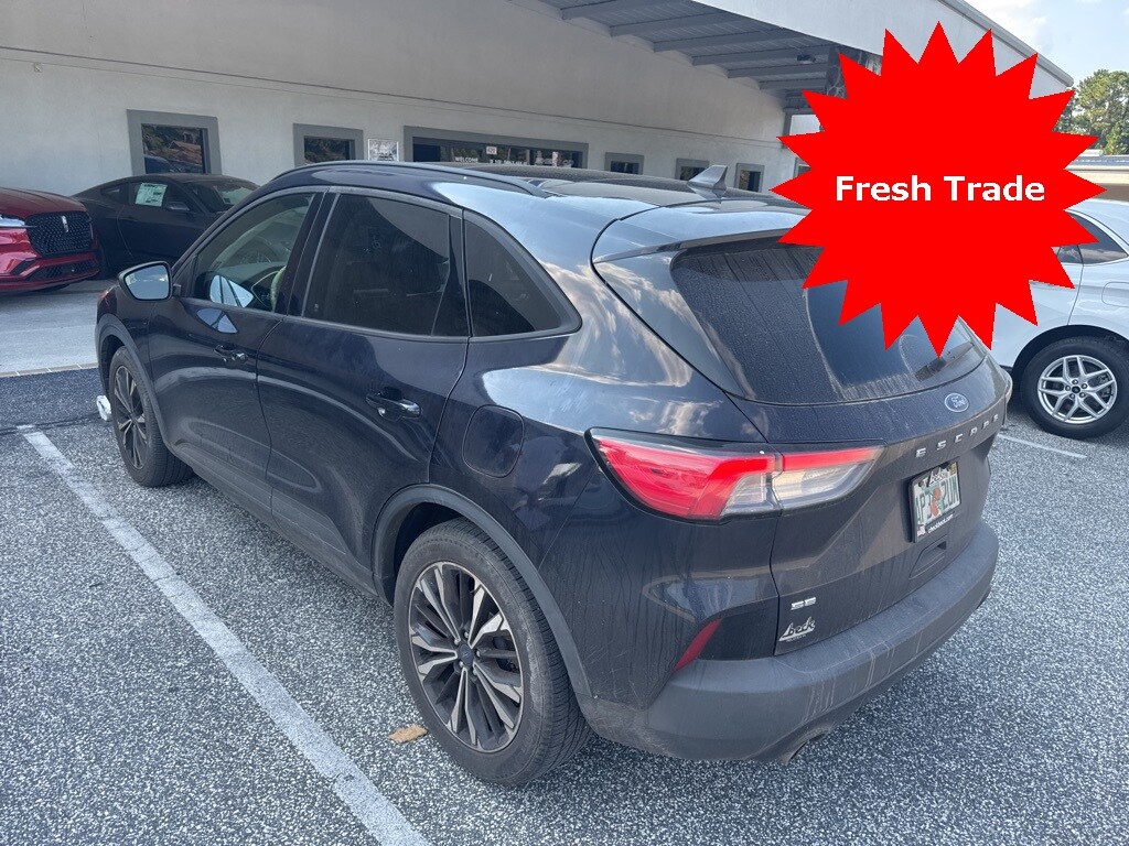 2021 Ford Escape SE photo 2