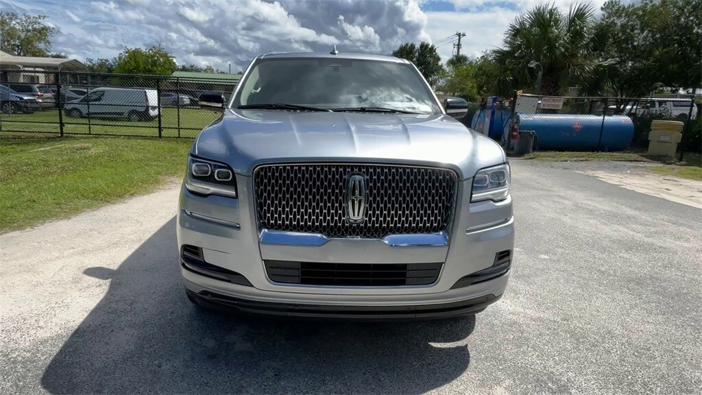 2023 Lincoln Navigator L Reserve photo 3