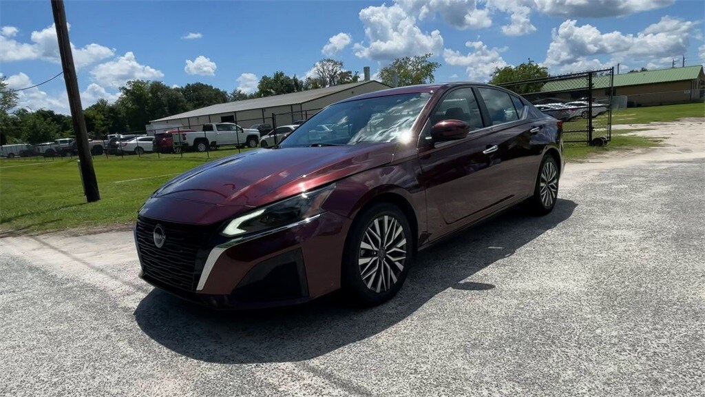 2023 Nissan Altima 2.5 SV photo 4