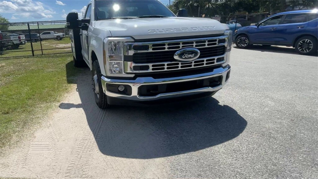 2024 Ford F-350 XL photo 3