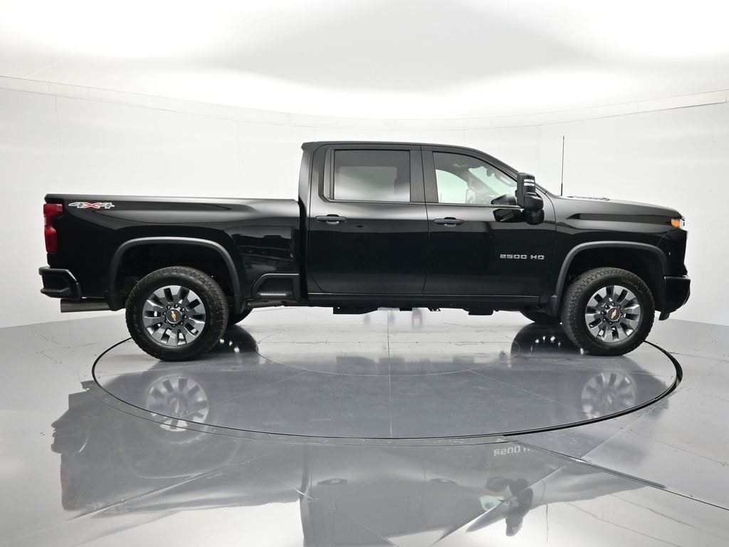 Used 2024 Chevrolet Silverado 2500HD Custom Truck