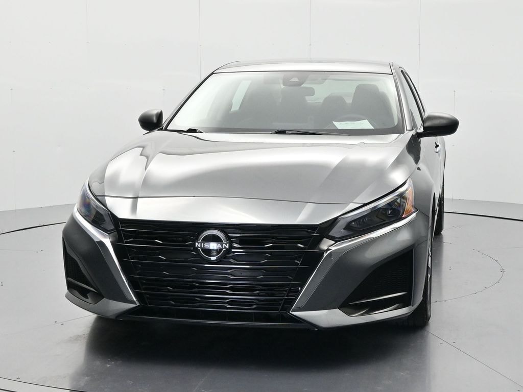 Used 2025 Nissan Altima 2.5 SV Sedan