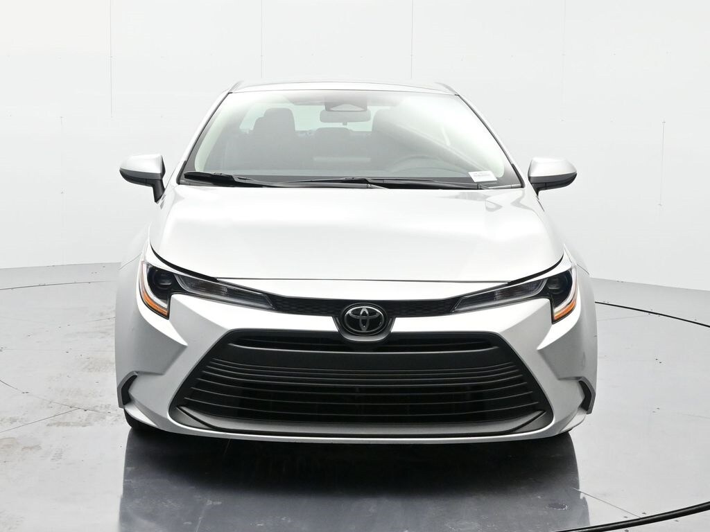 2023 Toyota Corolla LE photo 2