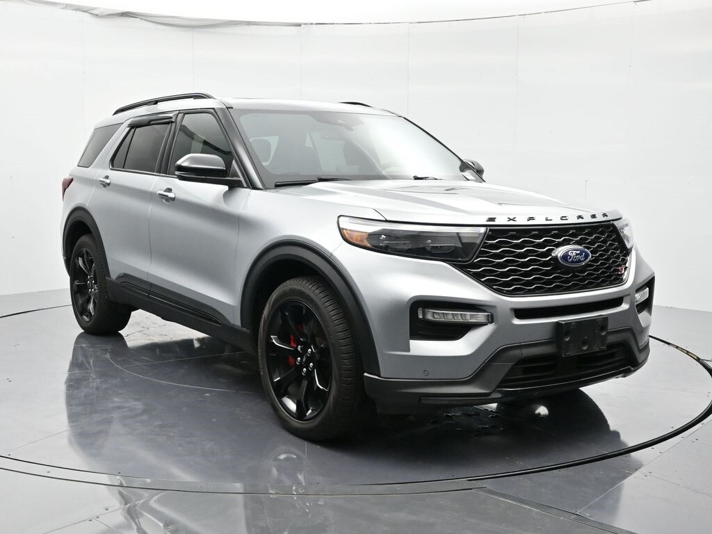 2023 Ford Explorer ST photo 2