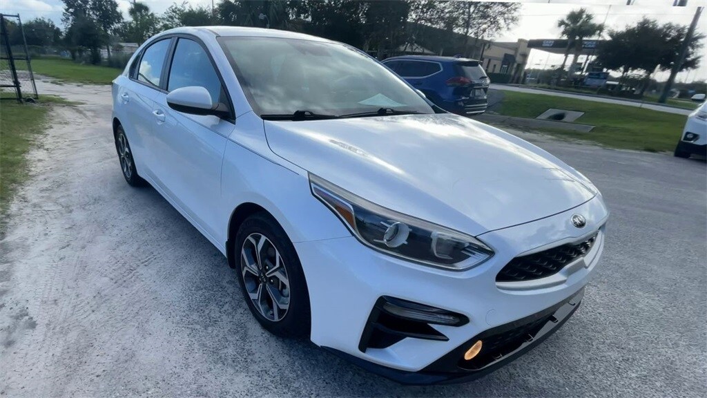 2021 Kia Forte LXS photo 2