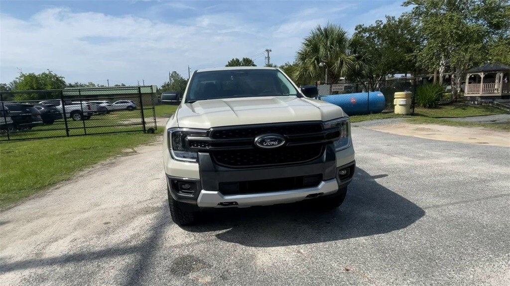 2025 Ford Ranger XLT photo 3
