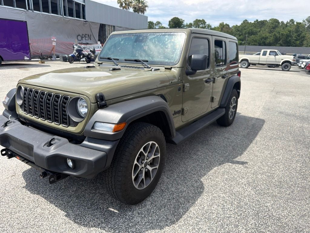 2025 Jeep Wrangler Sport S's photo