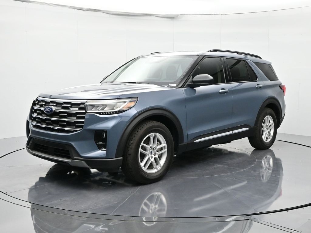 2025 Ford Explorer Active's photo
