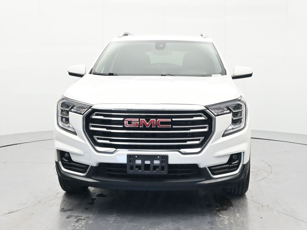 Used 2024 GMC Terrain SLT SUV