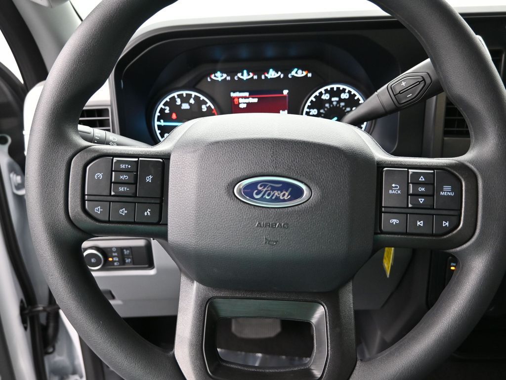 2026 Ford F-350 Super Duty Chassis Cab XL - Photo 13