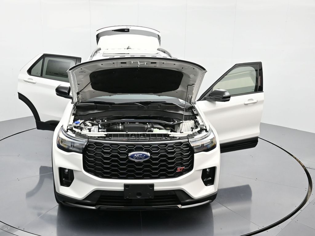 2026 Ford Explorer ST - Photo 42