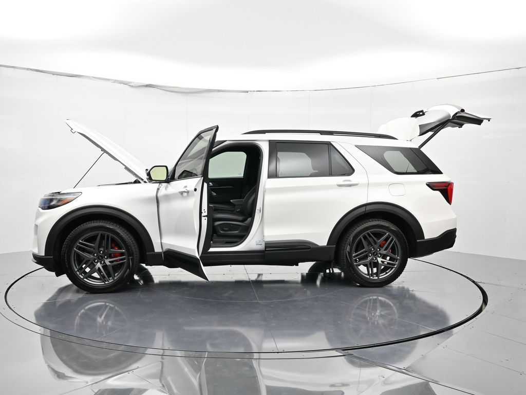 2026 Ford Explorer ST - Photo 44