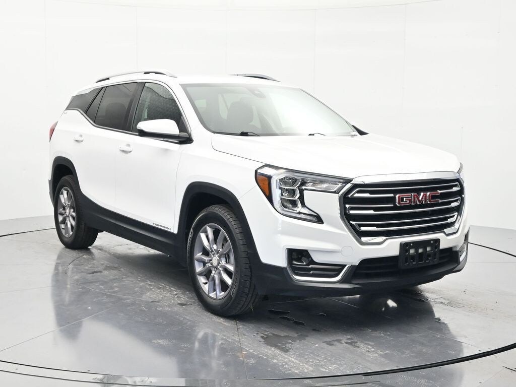 Used 2024 GMC Terrain SLT SUV