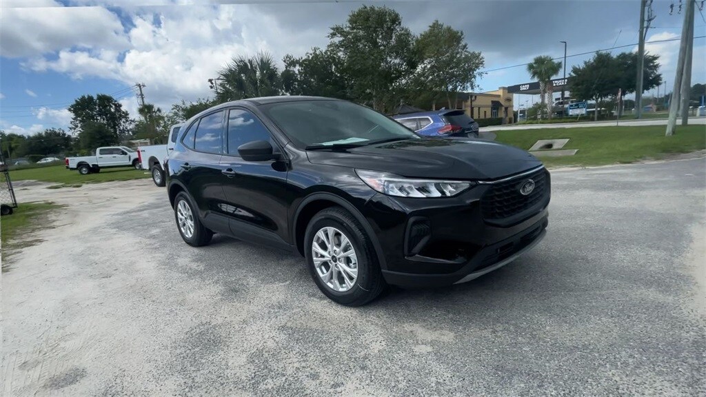 2025 Ford Escape Active photo 2