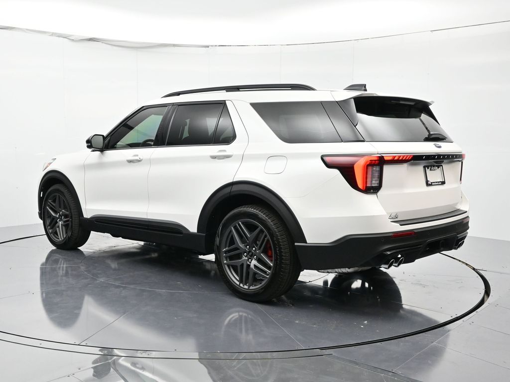 2026 Ford Explorer ST - Photo 7
