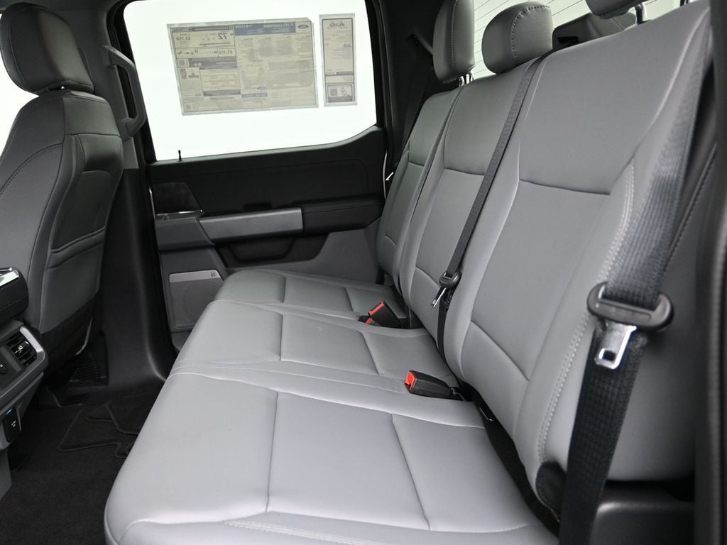 2025 Ford F-150 Lightning Flash - Photo 23