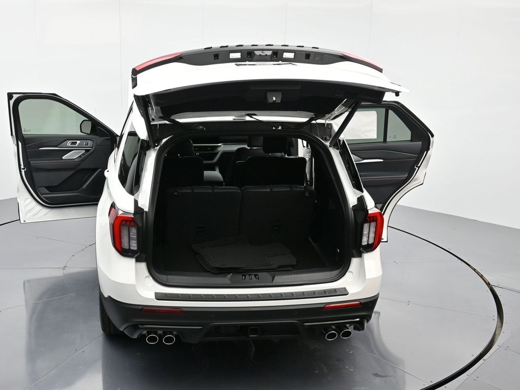 2026 Ford Explorer ST - Photo 43