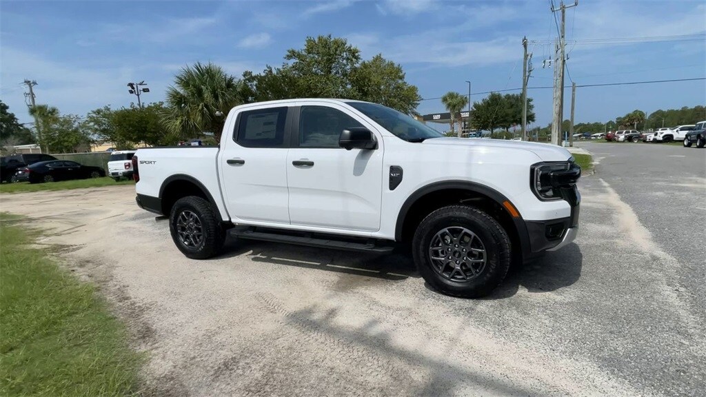 2025 Ford Ranger XLT photo 2