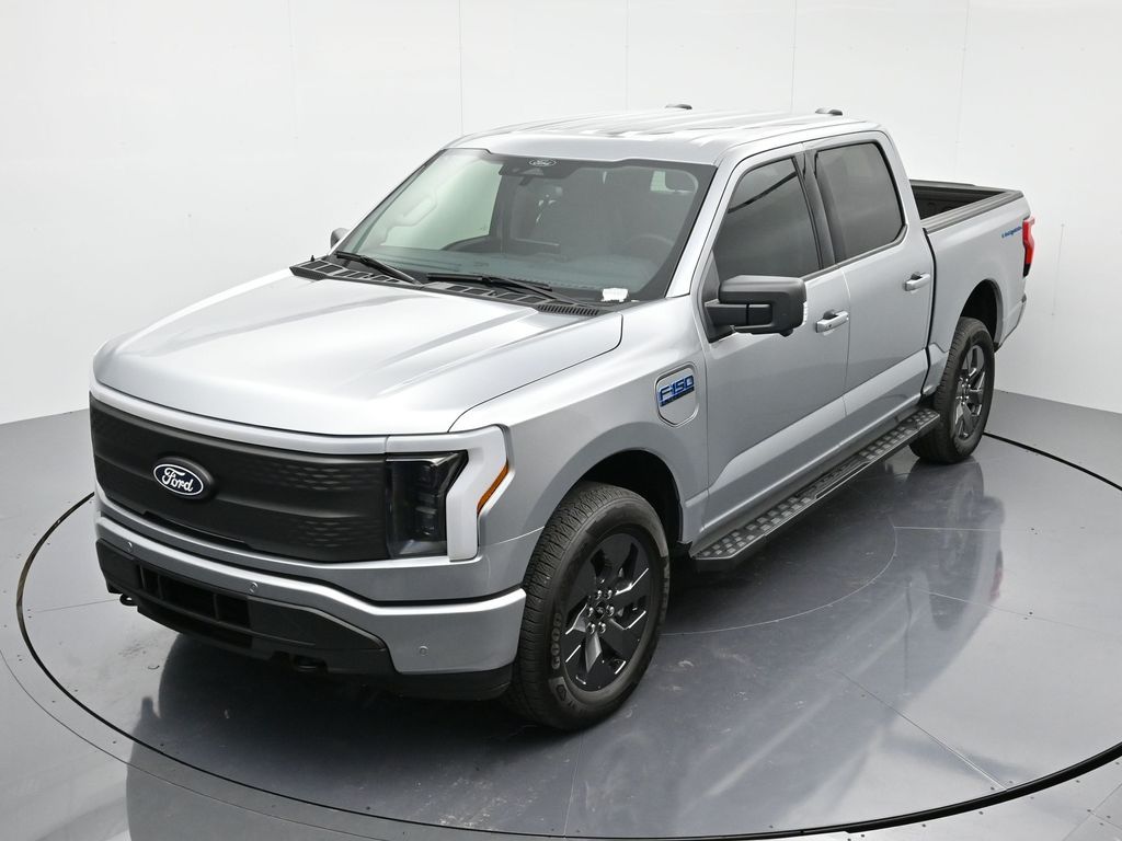 2025 Ford F-150 Lightning Flash - Photo 30