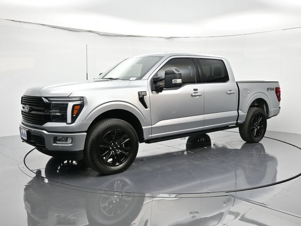 2025 Ford F-150 Platinum's photo