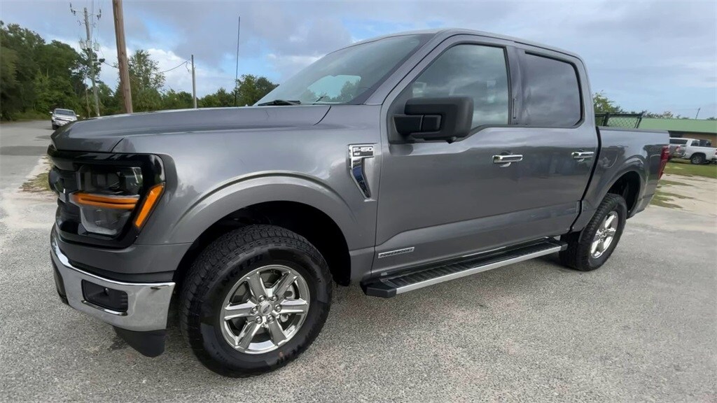 2024 Ford F-150 XLT photo 3